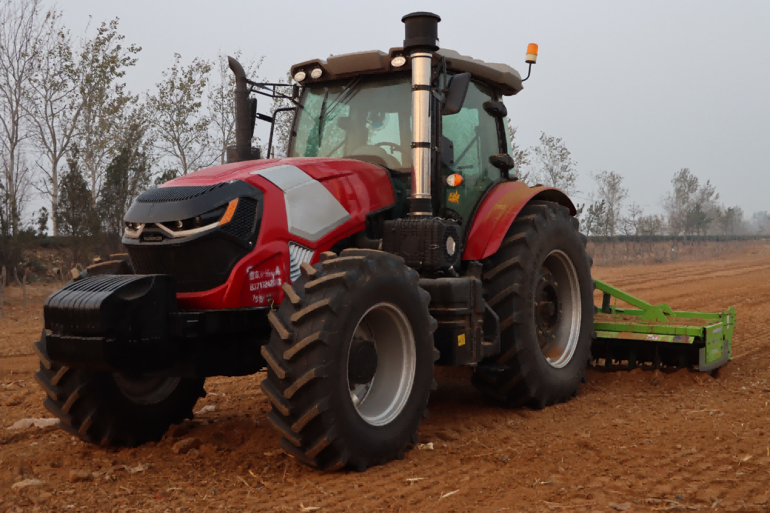 Cum să alegi uneltele agricole potrivite pentru un tractor