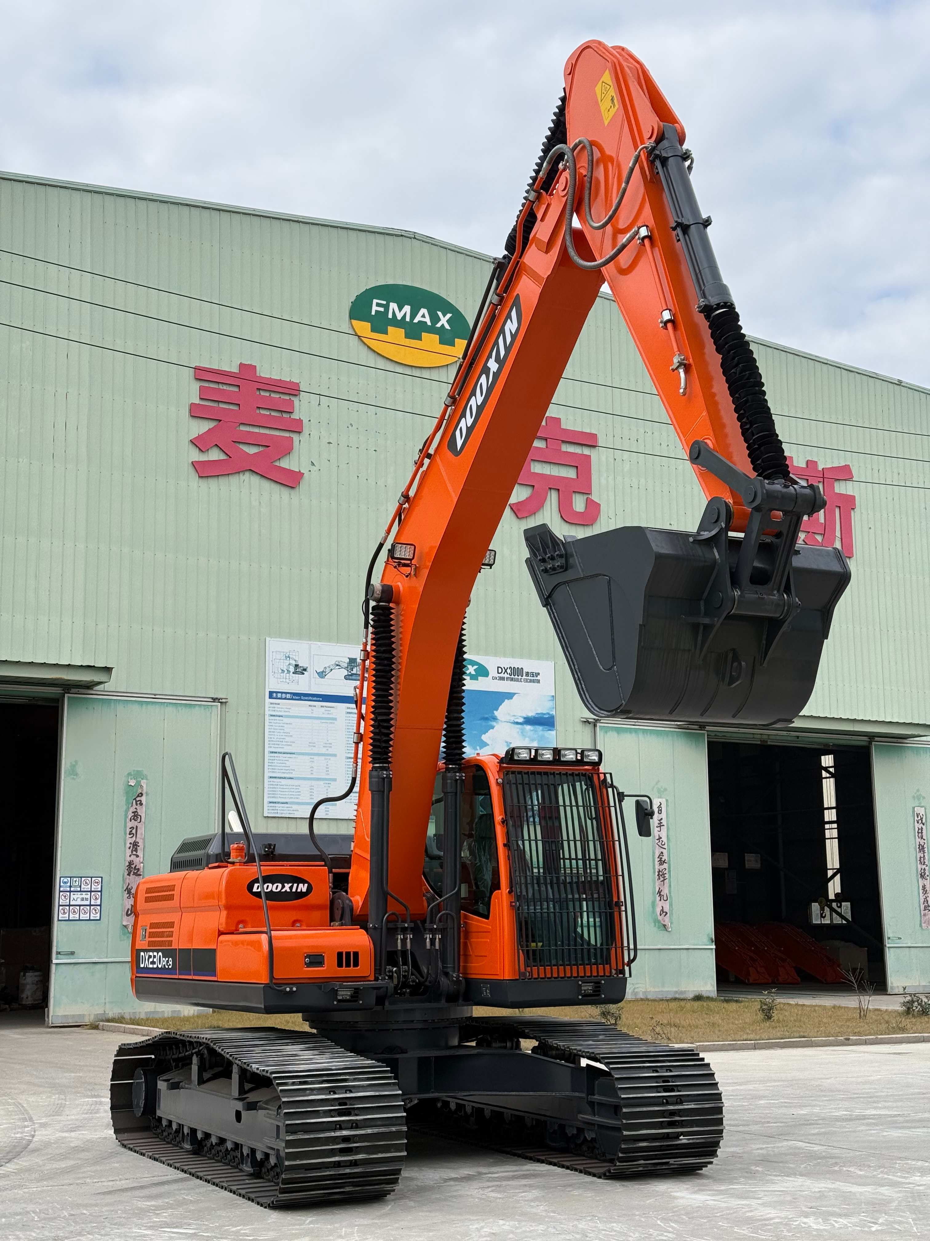 Excavatoarele cu șenile DX230 sunt exportate în serie în America de Sud