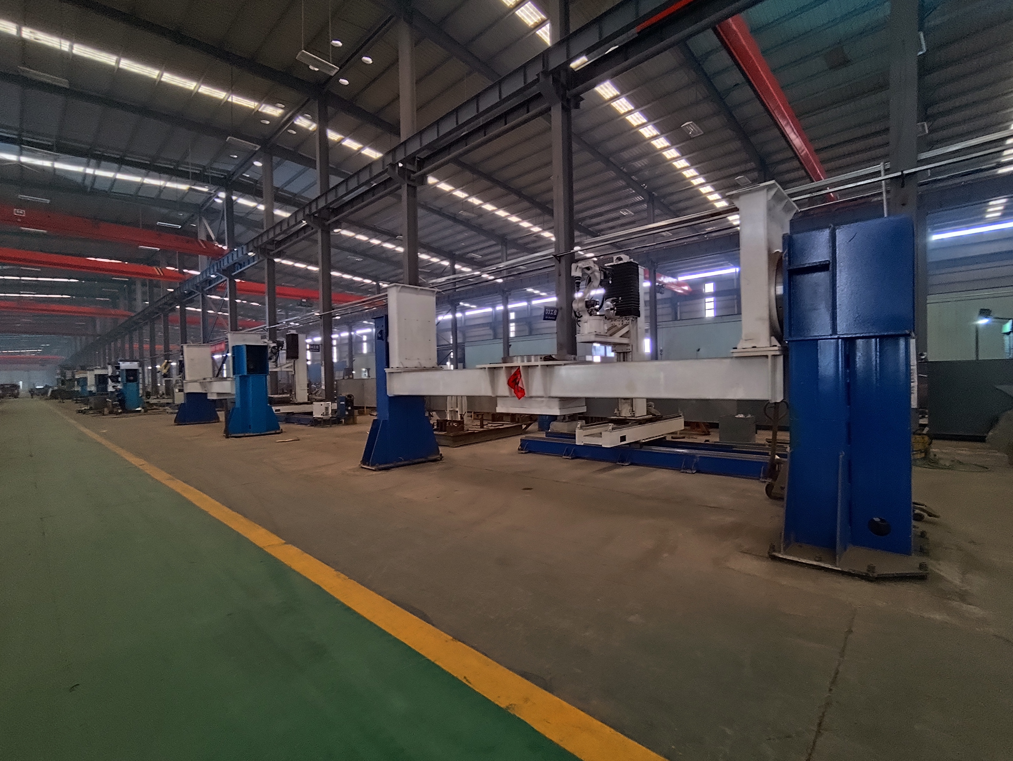 „Lucrători noi” pe linia de producție