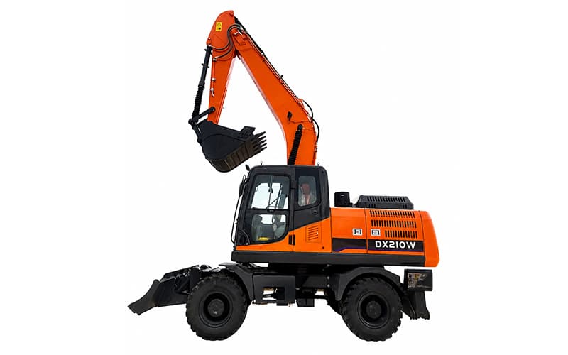 Un „Transformator” pentru Inginerie Municipală! Excavatorul pe roți EW210-D de 20,1 tone: pregătit pentru drum și pregătit pentru lucru—Fără întârzieri la mutarea între șantiere